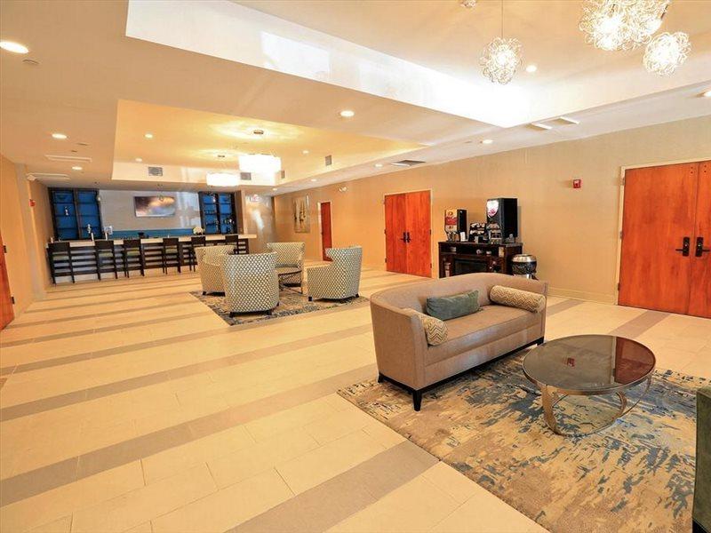 Готель Wyndham Garden Kenosha Harborside Екстер'єр фото