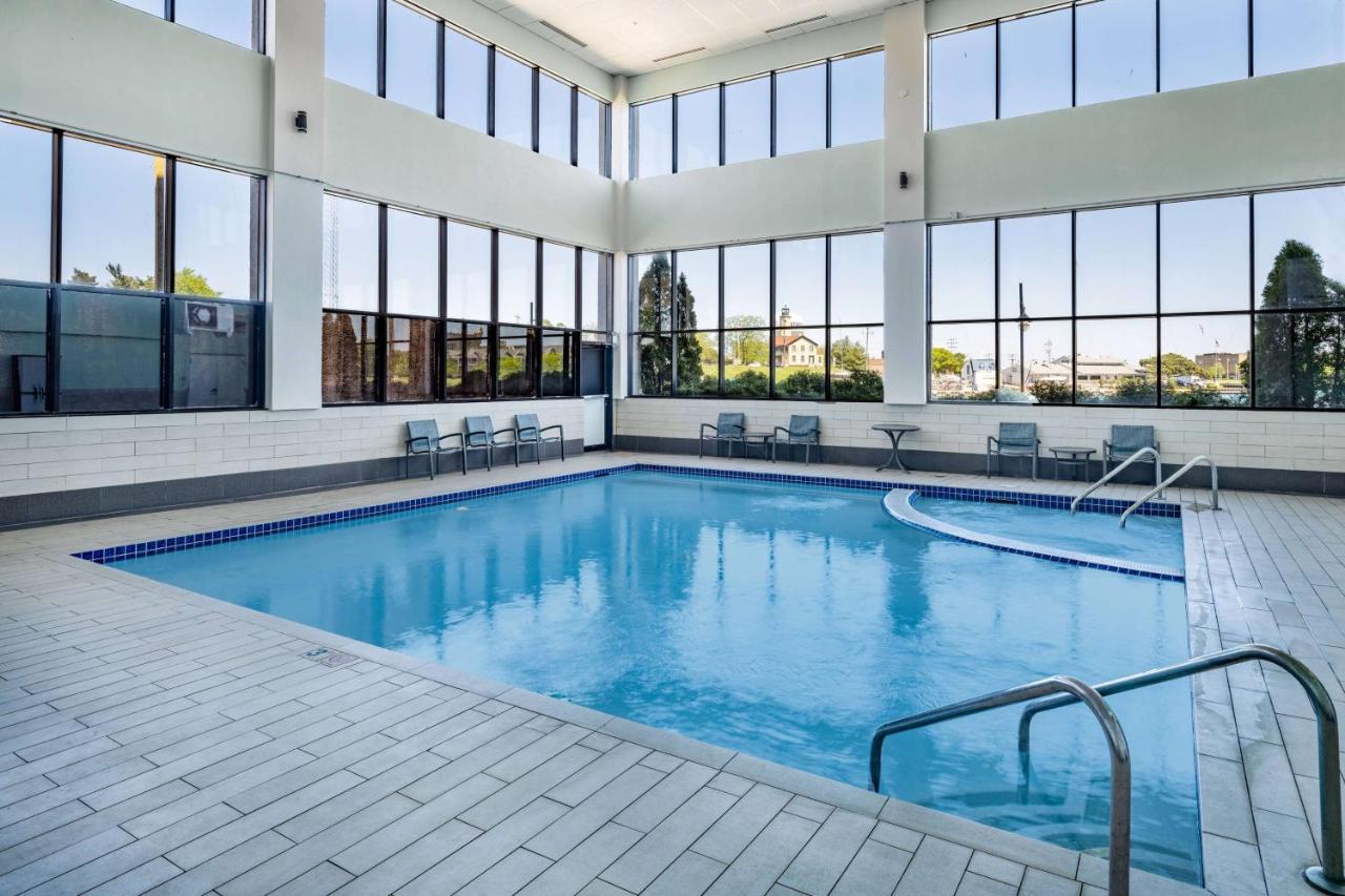 Готель Wyndham Garden Kenosha Harborside Екстер'єр фото