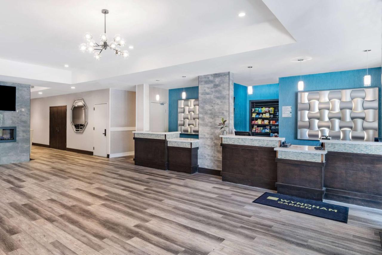 Готель Wyndham Garden Kenosha Harborside Екстер'єр фото