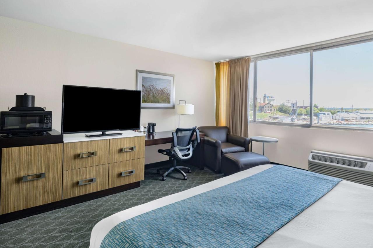 Готель Wyndham Garden Kenosha Harborside Екстер'єр фото