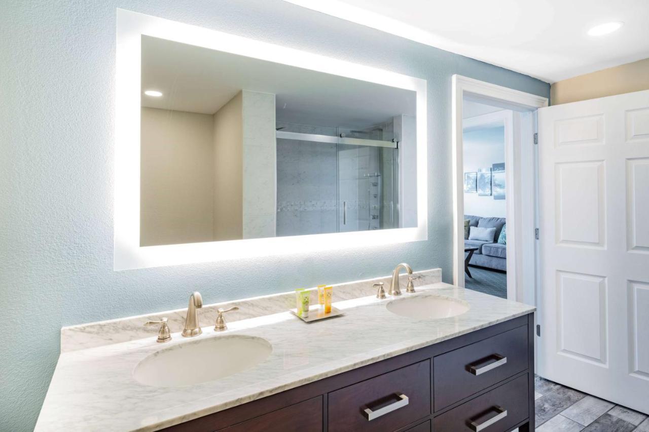 Готель Wyndham Garden Kenosha Harborside Екстер'єр фото