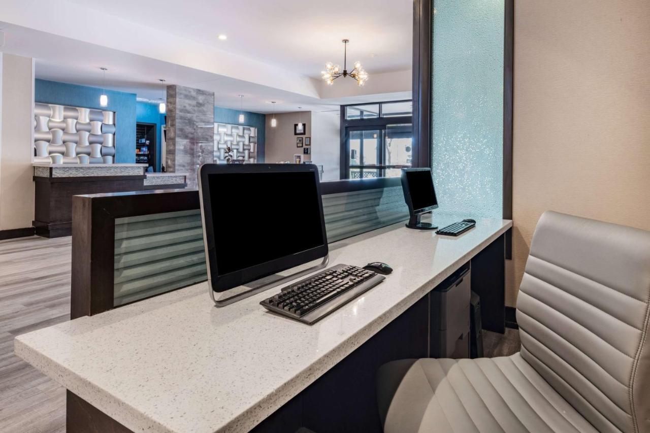 Готель Wyndham Garden Kenosha Harborside Екстер'єр фото