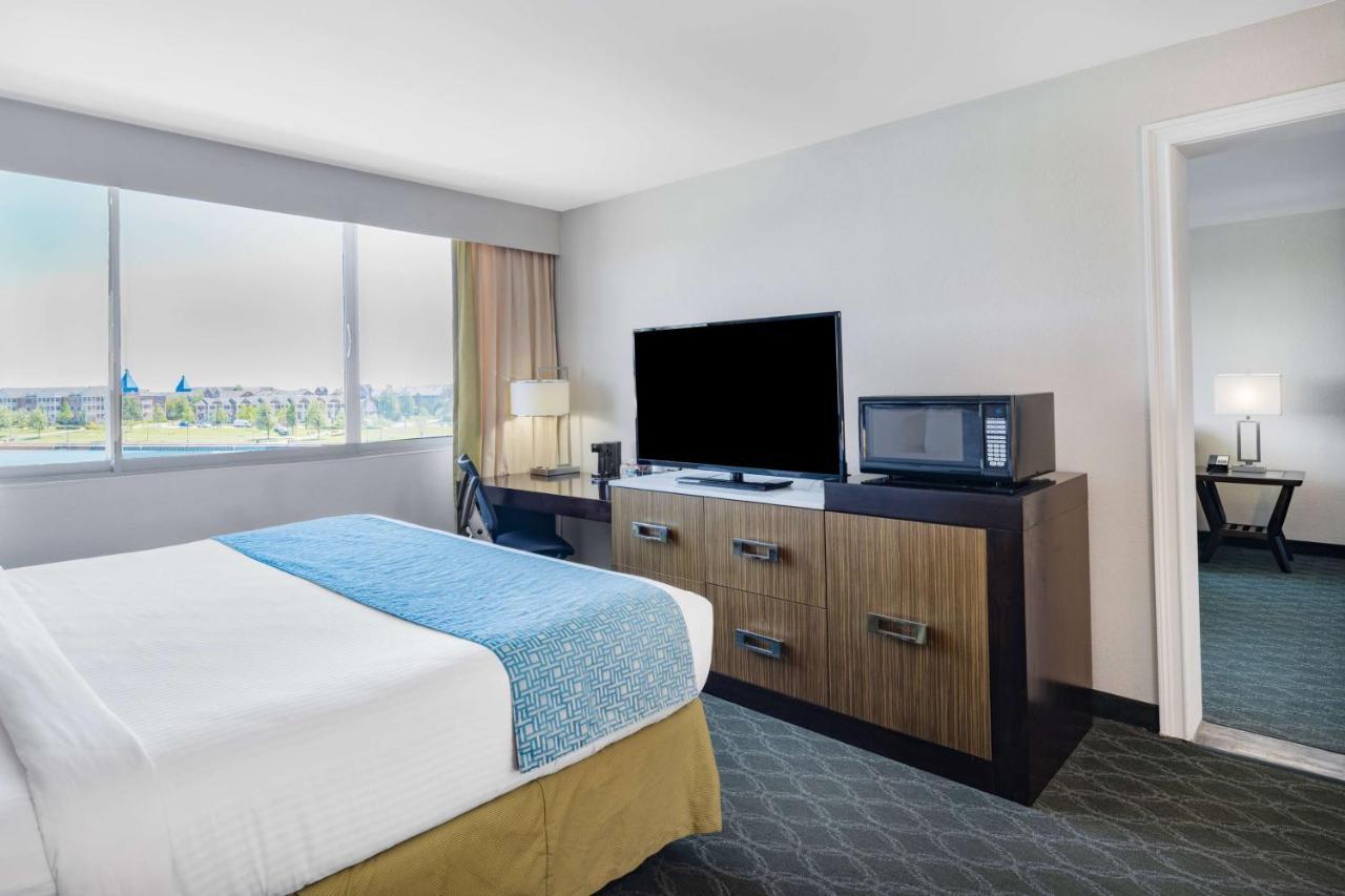 Готель Wyndham Garden Kenosha Harborside Екстер'єр фото