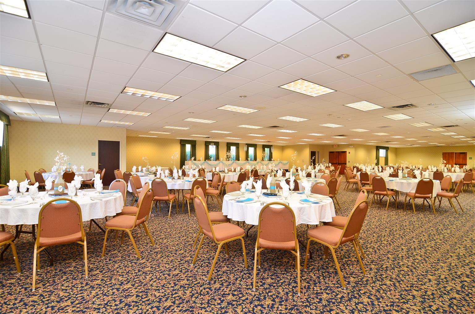 Готель Wyndham Garden Kenosha Harborside Ресторан фото