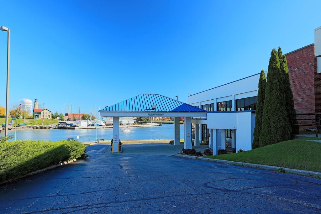 Готель Wyndham Garden Kenosha Harborside Екстер'єр фото
