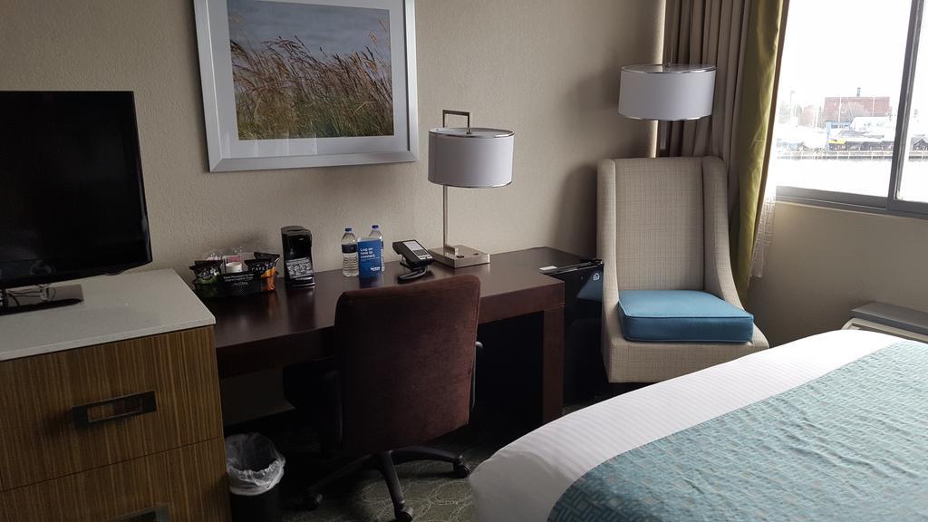 Готель Wyndham Garden Kenosha Harborside Екстер'єр фото