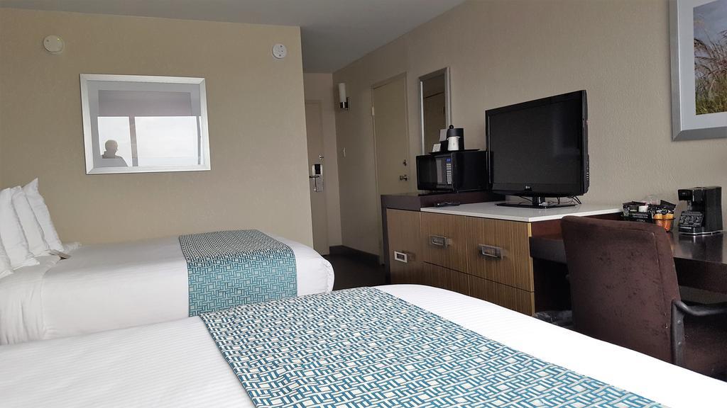 Готель Wyndham Garden Kenosha Harborside Екстер'єр фото