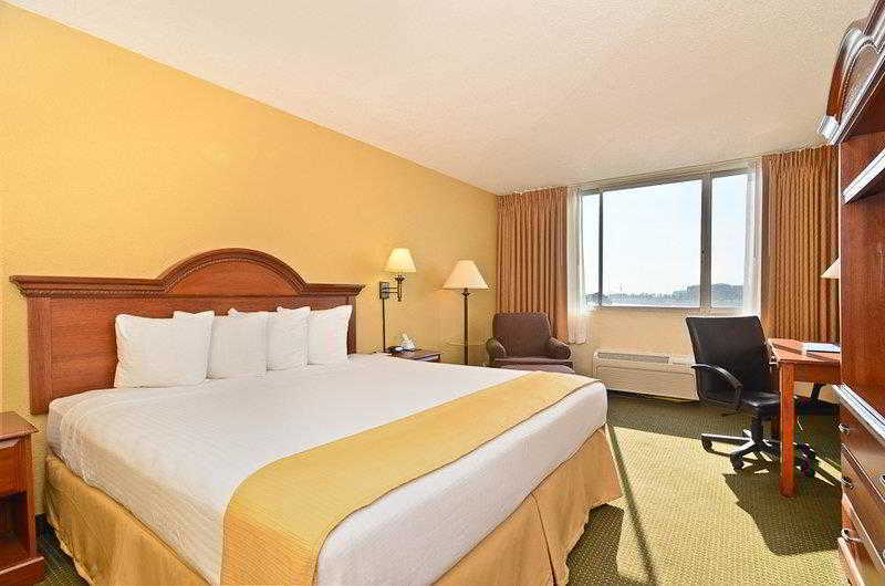 Готель Wyndham Garden Kenosha Harborside Екстер'єр фото